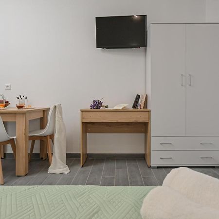 Vive Mare Plaka II Aparthotel Exterior photo