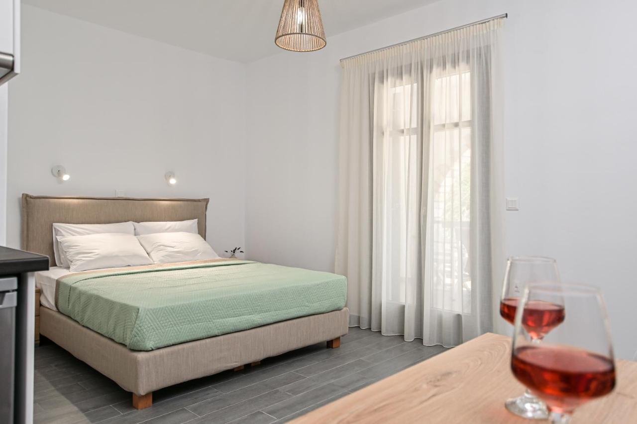 Vive Mare Plaka II Aparthotel Exterior photo